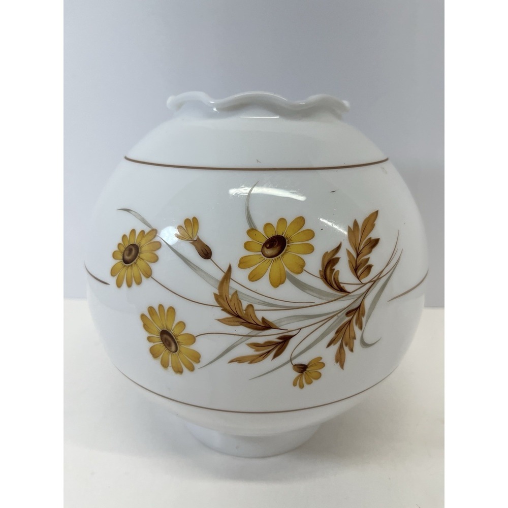 Vintage GWTW SUNFLOWER Transfer On White GLASS Globe 3.75" Slip Fitter - Picture 2 of 8